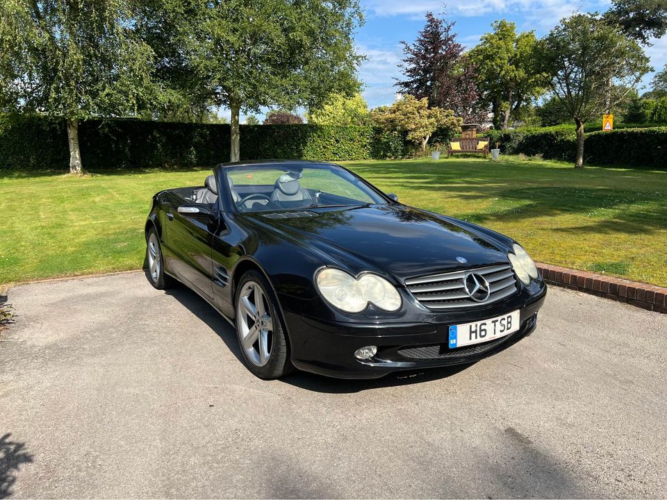 --SOLD-- MERCEDES-BENZ SL350 CONVERTIBLE - 2dr Tip Auto - 125,000 miles