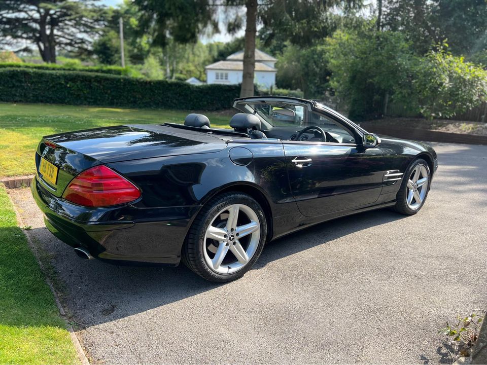 --SOLD-- MERCEDES-BENZ SL350 CONVERTIBLE - 2dr Tip Auto - 125,000 miles