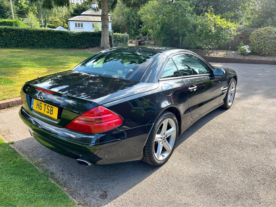 --SOLD-- MERCEDES-BENZ SL350 CONVERTIBLE - 2dr Tip Auto - 125,000 miles