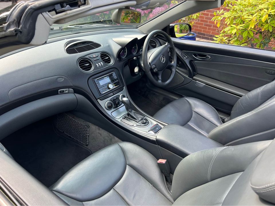 --SOLD-- MERCEDES-BENZ SL350 CONVERTIBLE - 2dr Tip Auto - 125,000 miles