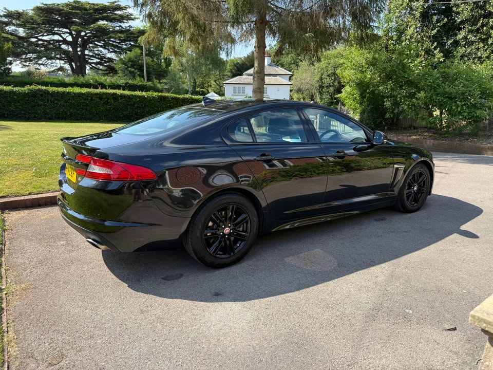 2014 Jaguar XF 2.2 R Sport Auto