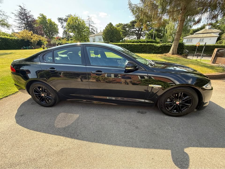 2014 Jaguar XF 2.2 R Sport Auto