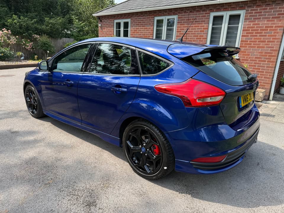 2016 Ford Focus ST-2